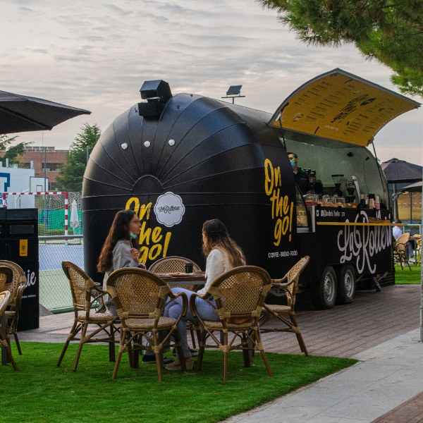 El food-truck de La Rollerie repite curso en la Universidad Francisco de Vitoria